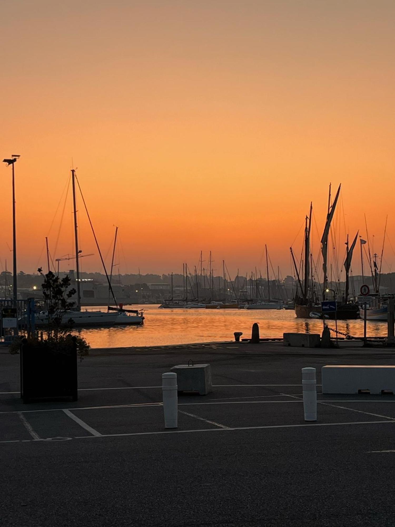 Au Bord De L'Eau Apartamento Concarneau Exterior foto